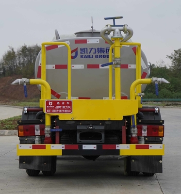 Landscaping Watering Spraying Truck 2.14 Cubic Meter Capacity Sprinkler Water Truck